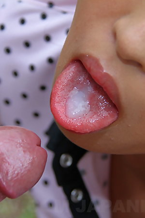 Hot Nao Yuzumiya gets a really nice cum load