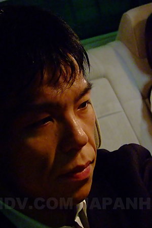 Stunning Rui Natsukawa gets fucked on bed