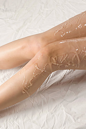Slim seductress Saori Hirako shows her oily body and teases him a bunch