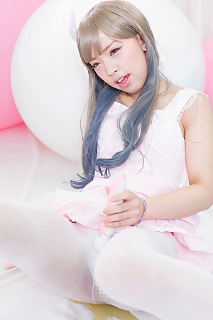 Ena Nishino Squirts With Excitement
