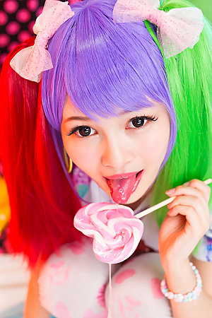 Shuri Atomi Sucks Candy Dick