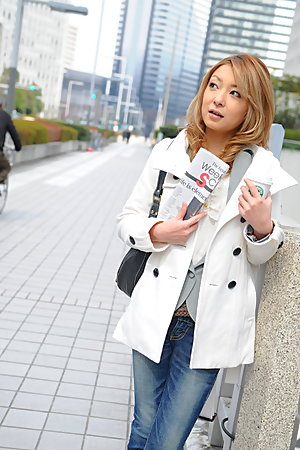 Super hot office lady Nao posing outdoors